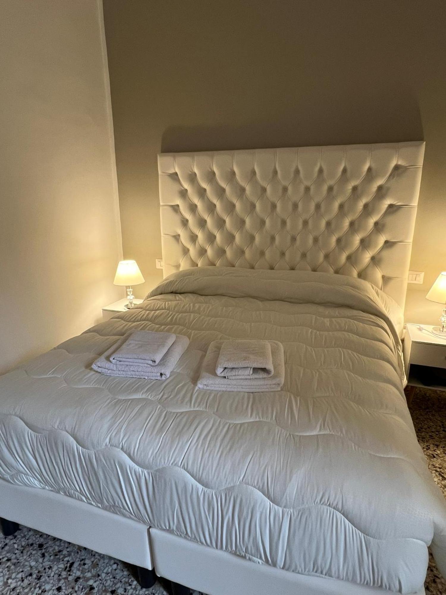 Luxury Room Anelli Center Of Roma Buitenkant foto